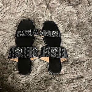 Paisley print sandals